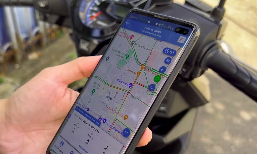 GPS pelacak motor